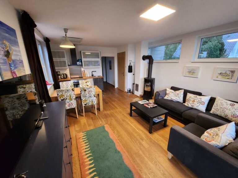 20230412 191410 768x576