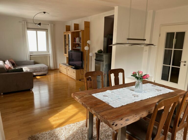 WohnzimmerA3 768x573