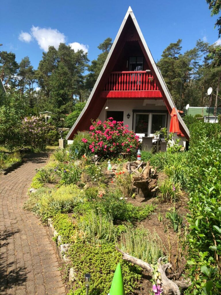 ce8ed7d6c54670fe47668417a89acfc468bc71e7 768x1024