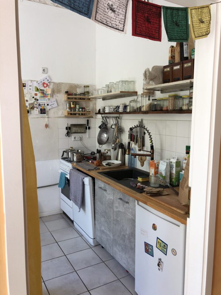 image 768x1024