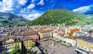 Bozen Suedtirol Italien 1200x700 1 300x175