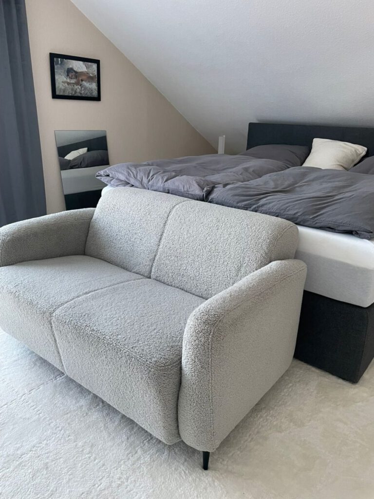 e2f07363 7334 495e bea9 49c06b21f6c3 768x1024