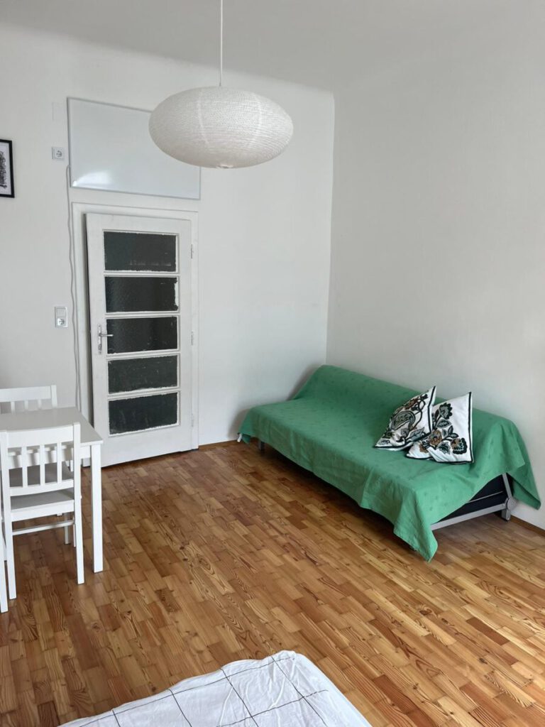 6faaf643 f944 40f4 a90c 4aed562f219e 768x1024