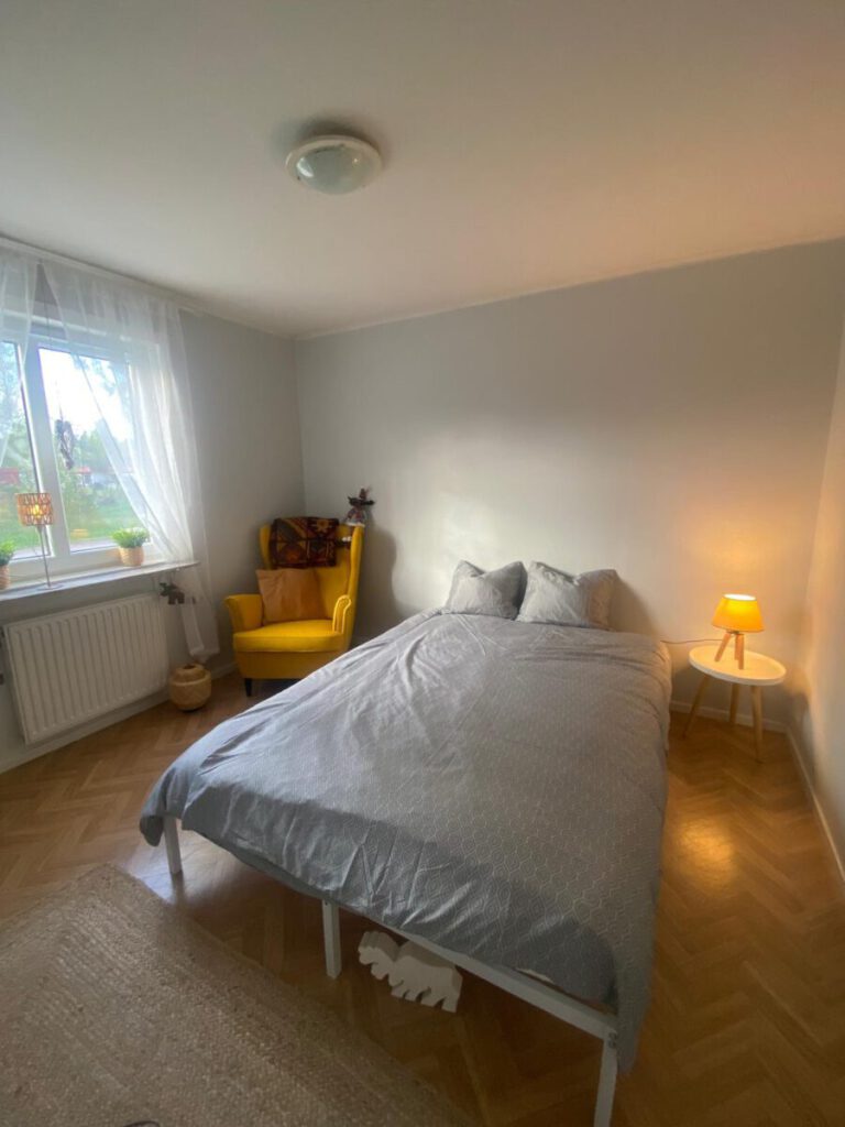 Schlafzimmer 2 Fewodirekt 768x1024